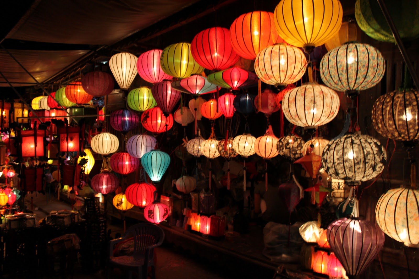 Những con phố đèn lồng đẹp mùa Trung thu - 12bay.vn